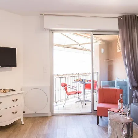 شقة Charming 4 Studio With Pool And Garage *